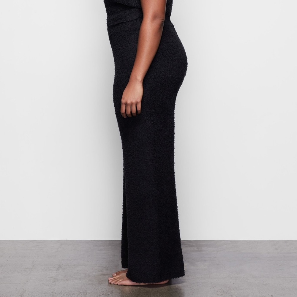 SOLD OUT NWT SKIMS COZY Knit Black Pants 4x-5x - Picture 2 of 3